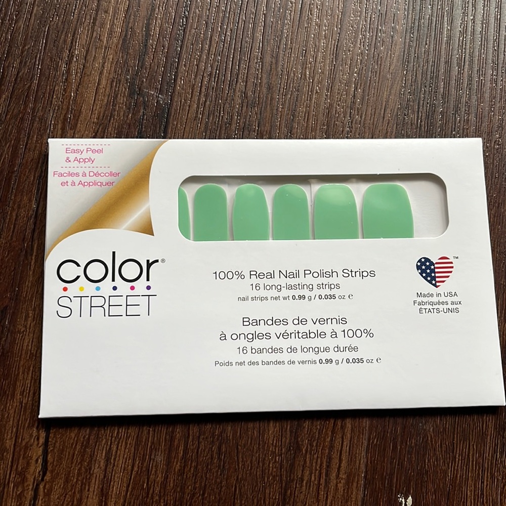 Color Street. NWT. Oslo and steady.
